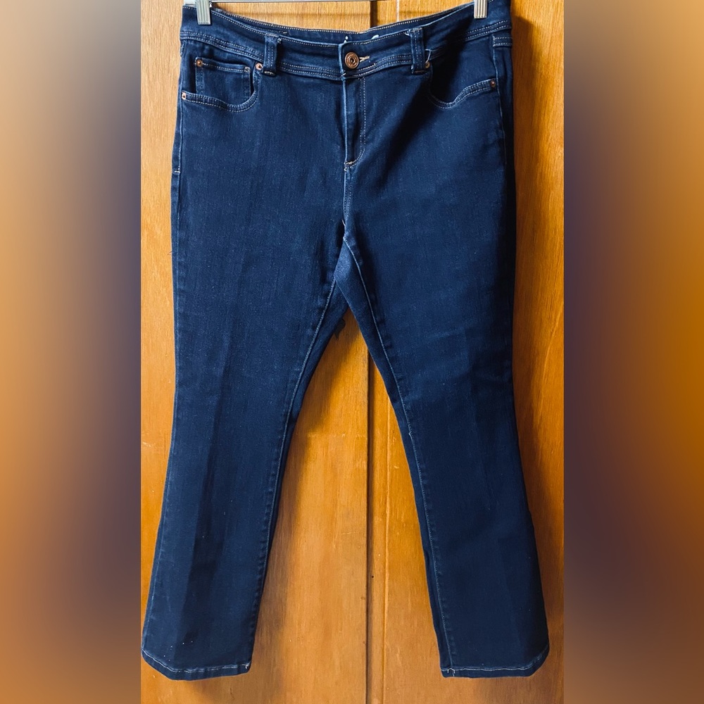 INC International Concepts Boot Leg Regular Fit-Short jeans